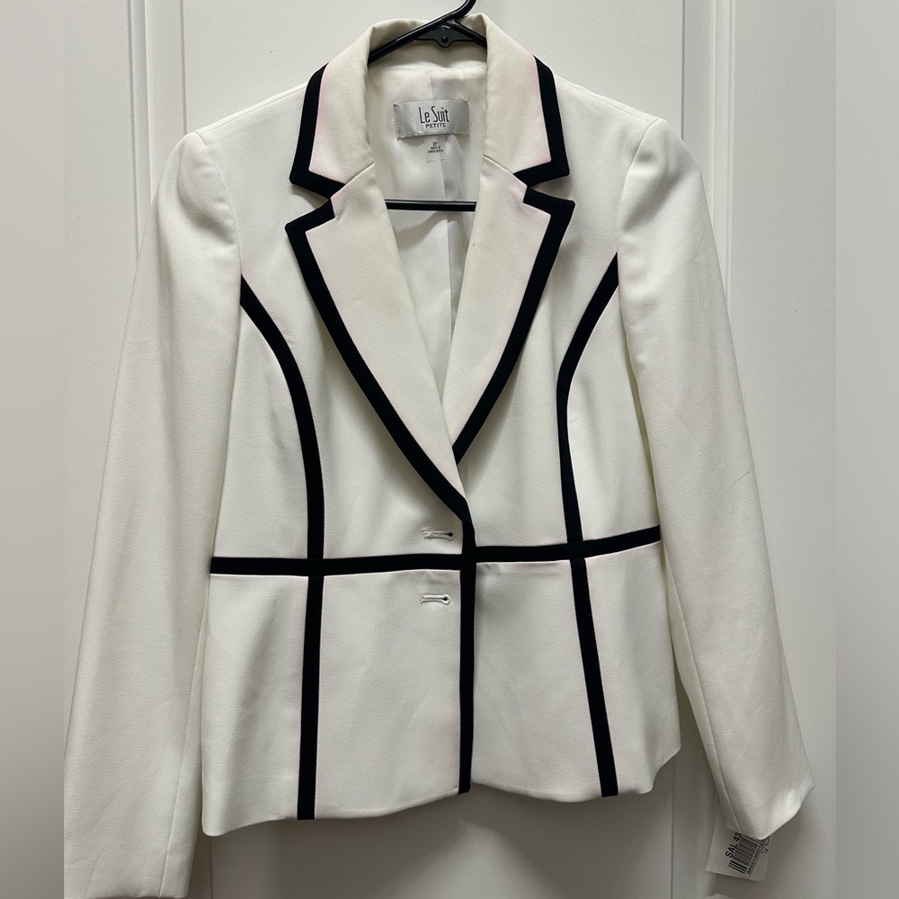 Le Suit Petite Blazer Jacket NWT size 2